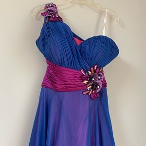 Kiss Kiss Formal Prom Dress !